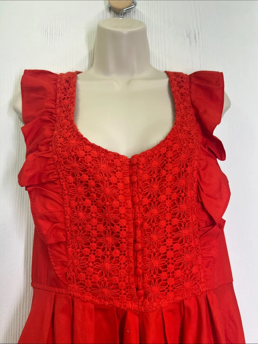 Free People - Half Moon Hot Lave Sleeveless Ruffle Lace Mini Dress Size Medium